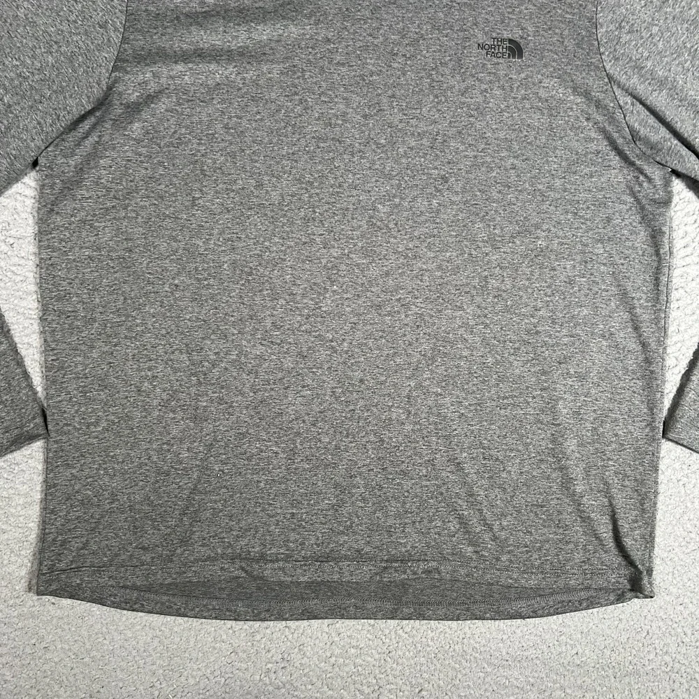 The North Face Shirt Mens Large Gray Outdoor Hiking Casual Preppy Logo Baselayer